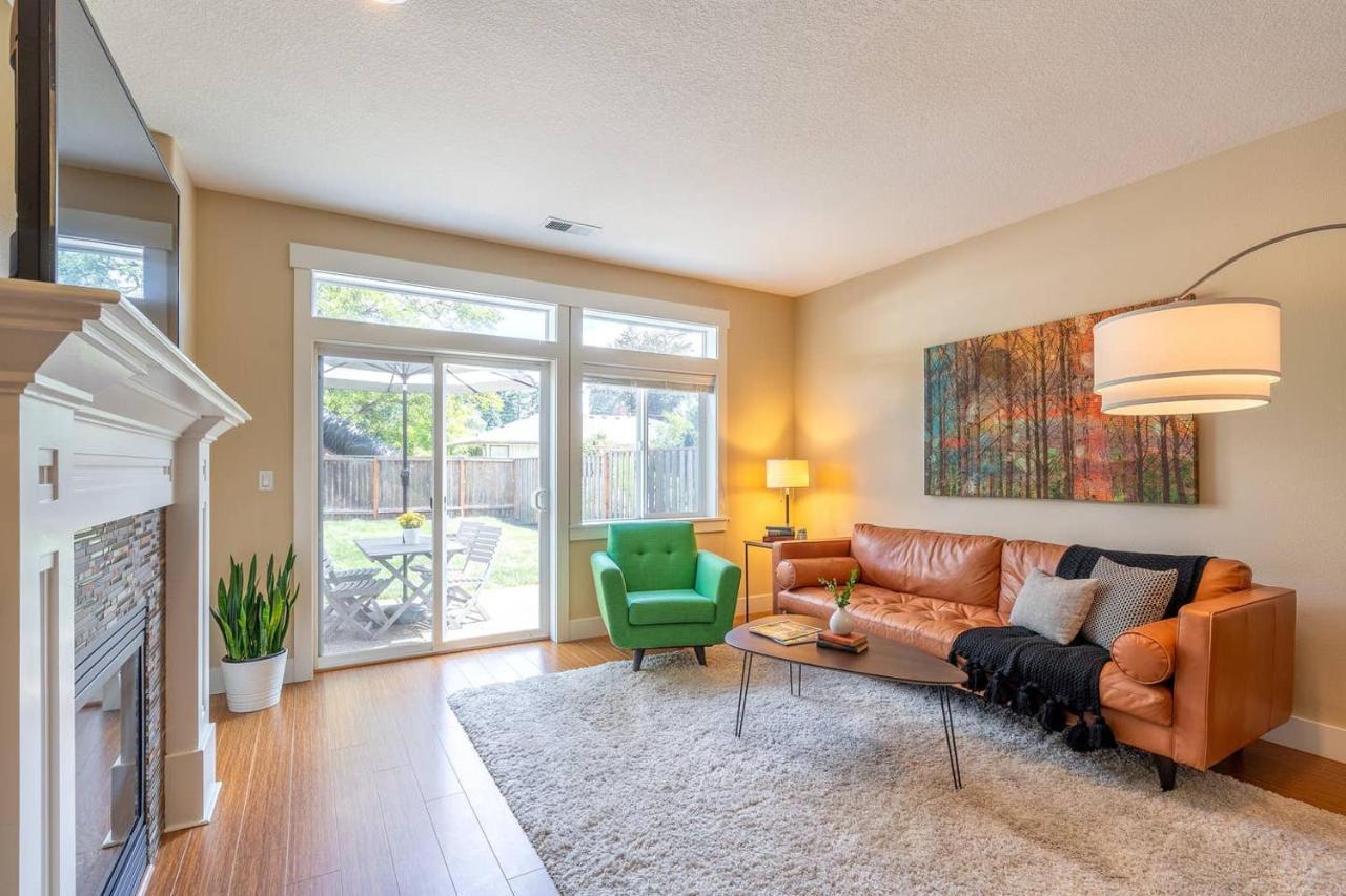 Modern Home, Four Bedrooms, King Beds Tigard Exterior foto